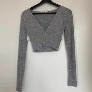 Wilfred/Aritzia Soft Grey Crop Top Long Sleeved